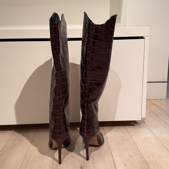 SCHUTZ Maryana Dark Brown Croc-Embossed Heeled Boots - Picture 8 of 13